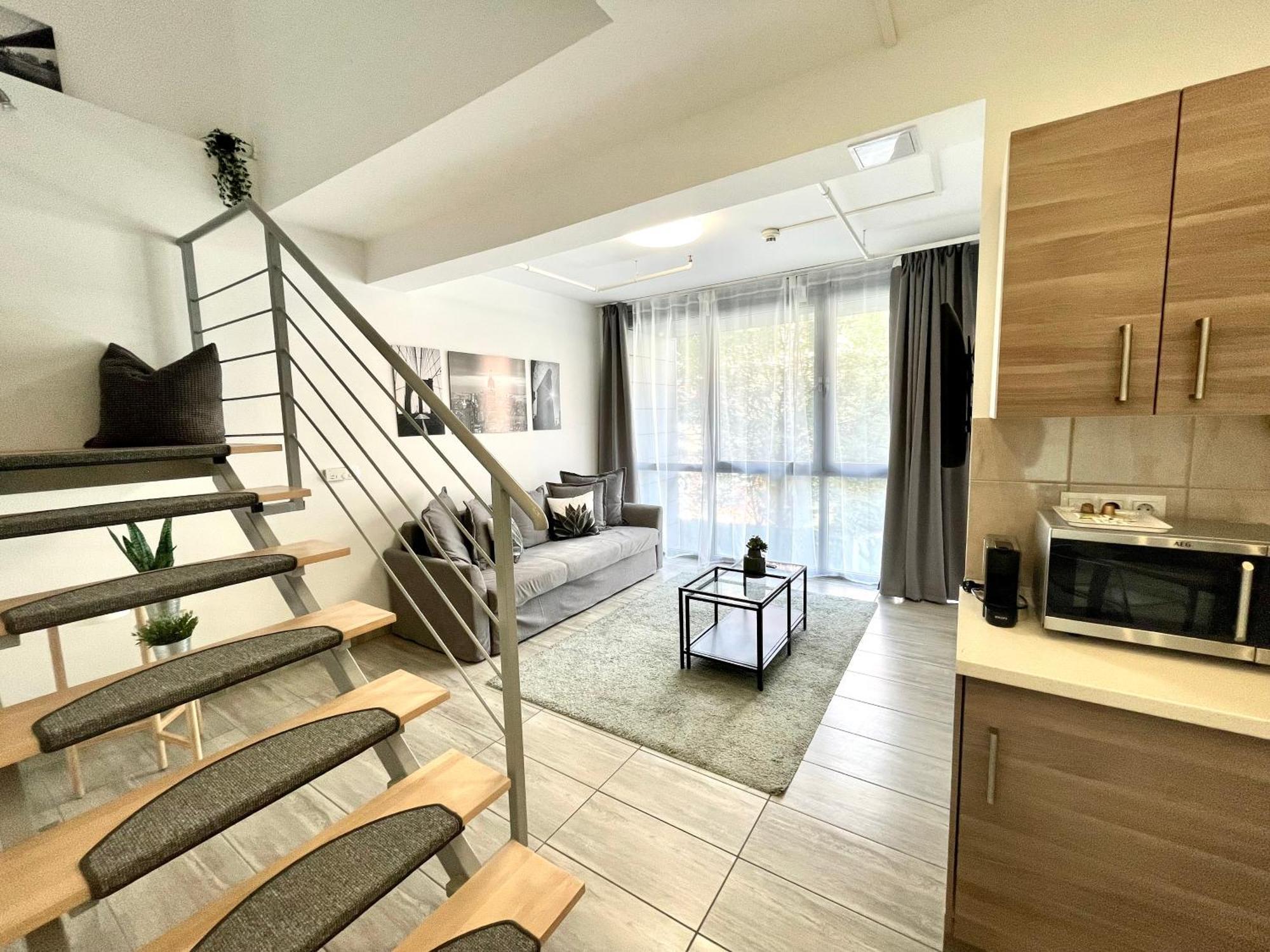 מלון דירות Vagabond Downtown 4*