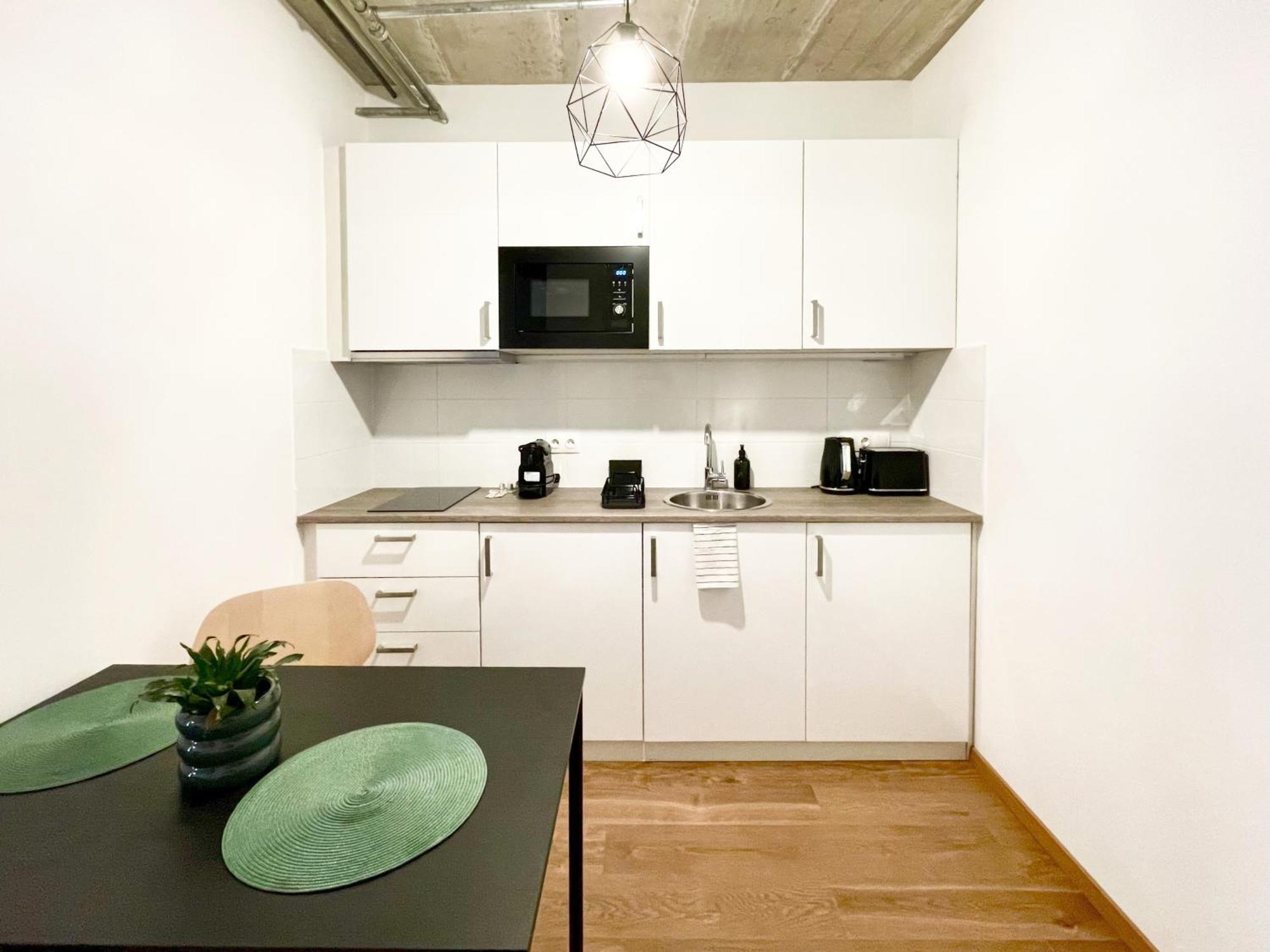 מלון דירות Vagabond Downtown 4*
